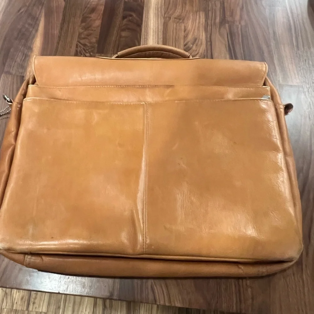 Andrew Phillips Vaqueta Napa laptop bag in used condition